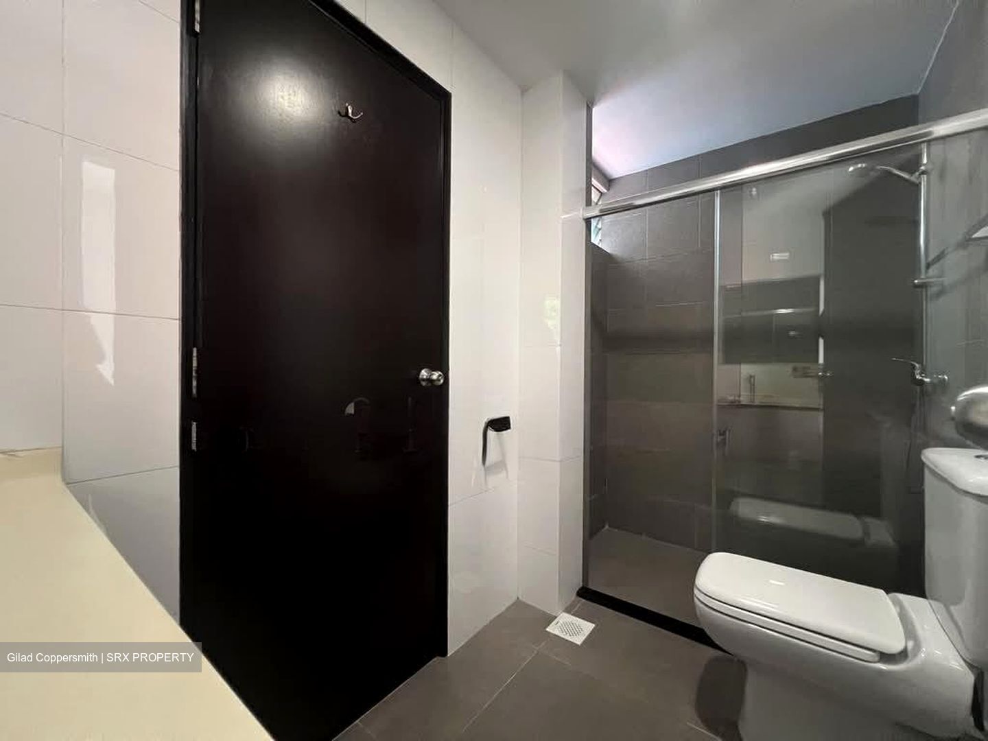 Watten Estate Condominium (D11), Condominium #558251401
